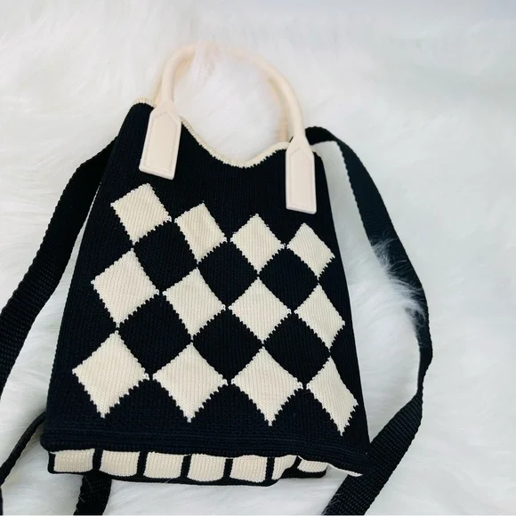 NWT Chic Argyle White/Black Knitted Tote Crossbody Bag - Picture 5 of 11
